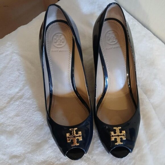 Tory Burch Navy Blue Patent Patent Leather Slip on Jade Wedge Pumps in size 8 - Picture 4 of 8